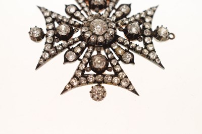 Lot 22 - Victorian diamond yellow and white metal brooch in the form of a Maltese Cross