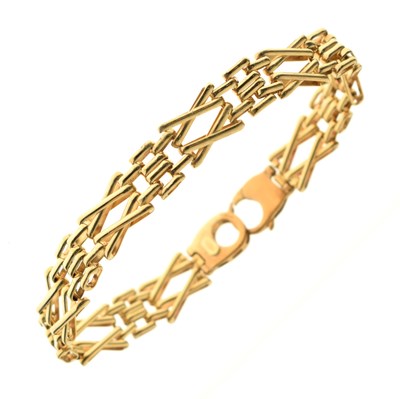 Lot 171 - 9ct gold fancy link bracelet