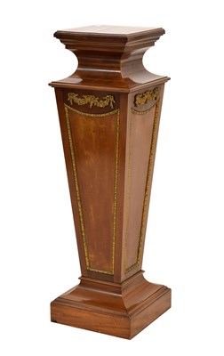 Lot 453 - Edwardian mahogany pedestal