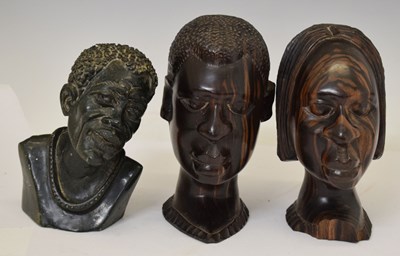 Lot 348 - Gaylord Sithole - Shona / Zimbabwe carved bust of a gentleman