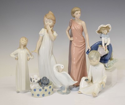 Lot 518 - Quantity of Lladro and Nao porcelain figures