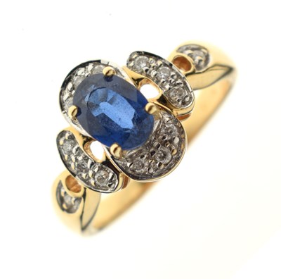 Lot 52 - 18ct gold, sapphire (0.9ct) and diamond ring