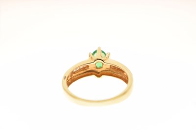 Lot 60 - 18ct gold, Kenyan Tsavorite (0.9ct) and diamond ring