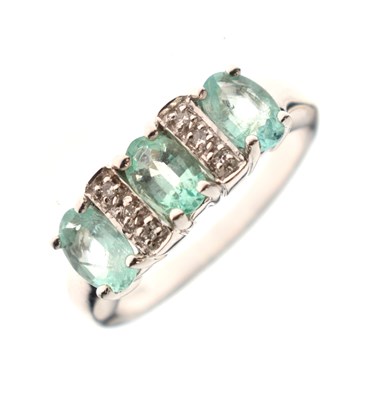 Lot 63 - 9ct white gold, Siberian emerald and diamond ring