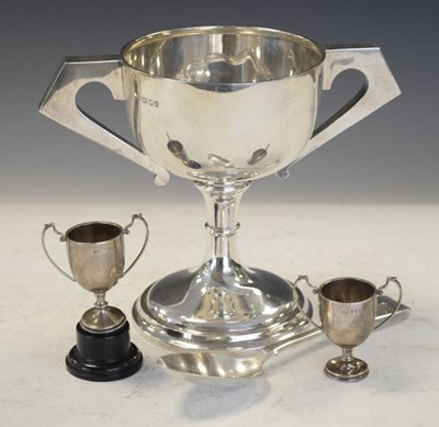 Lot 196 - Edward VII silver trophy cup, London 1936, 19cm high, together with