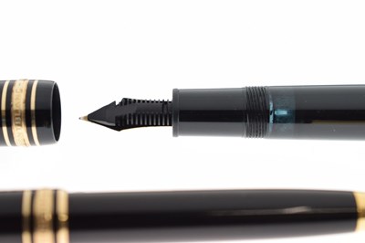Lot 142 - Mont Blanc Meisterstück fountain pen and mechanical pencil