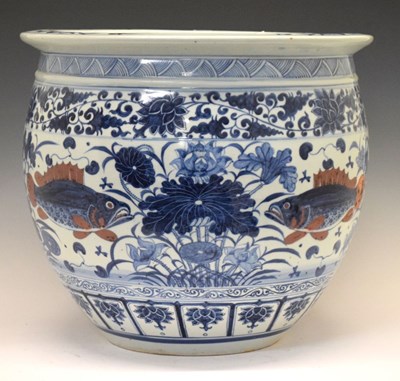 Lot 286 - Large Chinese porcelain fish bowl