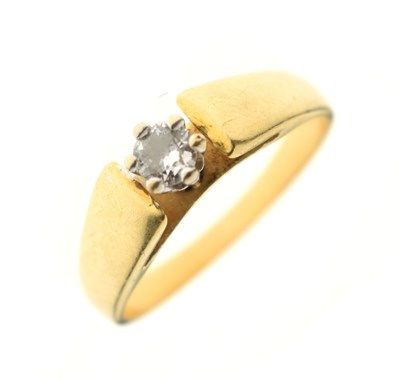 Lot 1 - Diamond single-stone ring