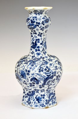 Lot 216 - 18th century Dutch Delft garlic necked vase