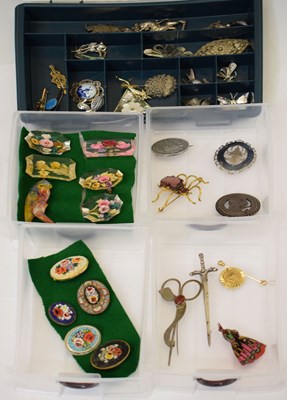 Lot 202 - Collection of silver, white metal, lucite and costume jewellery