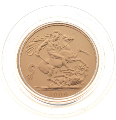 Lot 297 - Royal Mint - Elizabeth II United Kingdom gold proof sovereign, 2000