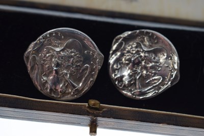 Lot 254 - Cased set of six Charles Horner silver buttons