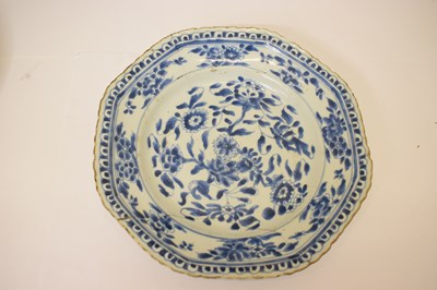 Lot 531 - Chinese blue and white porcelain plates