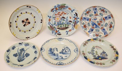 Lot 465 - Group of 18th century delft plates