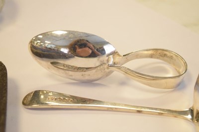 Lot 163 - Quantity of silver items to include cased Childs pusher and spoon