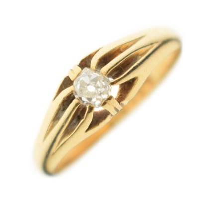 Lot 7 - 18ct gold gypsy set diamond solitaire ring