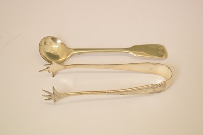 Lot 161 - George V silver toast rack, a set of three Elizabeth II silver decanter labels, etc