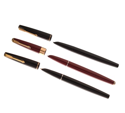 Lot 280 - Three Parker 17 fountain pens