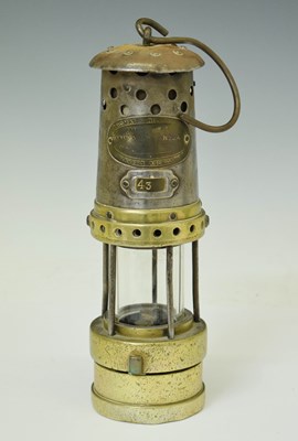 Lot 269 - Thomas & Williams of Aberdare miner's safety lamp