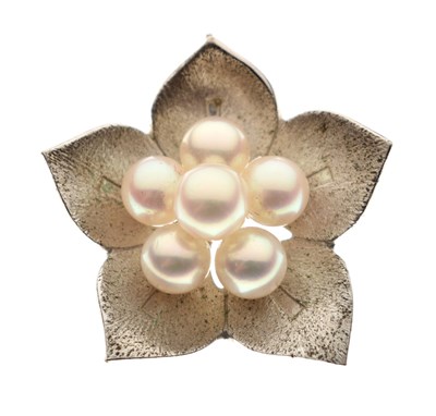 Lot 37 - Mikimoto cultured pearl silver pendant brooch