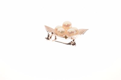 Lot 37 - Mikimoto cultured pearl silver pendant brooch