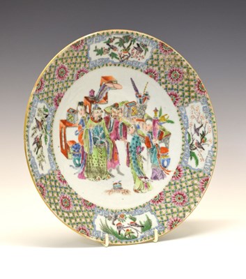 Lot 282 - Chinese circular plate