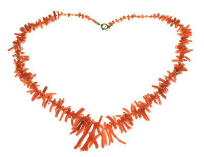 Lot 69 - Graduated branch coral necklace