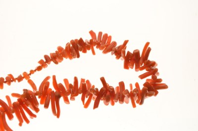 Lot 69 - Graduated branch coral necklace