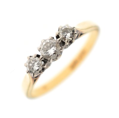 Lot 5 - Three-stone diamond ring, 18ct & Pt