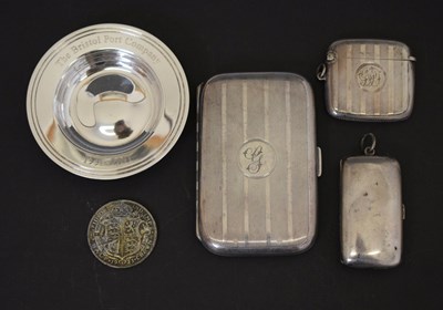 Lot 154 - Port of Bristol Elizabeth II commemorative armada dish, etc