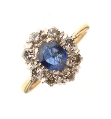 Lot 15 - Sapphire and diamond cluster ring