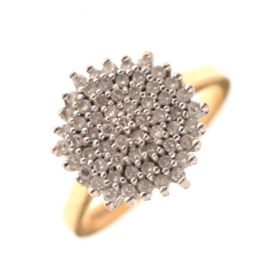 Lot 3 - Diamond five tier 18ct yellow gold cluster ring