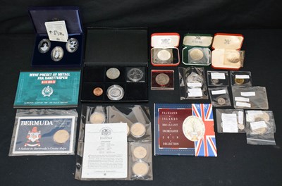 Lot 233 - Collection of World coinage