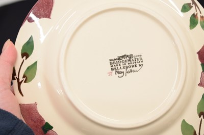 Lot 387 - Emma Bridgewater 'Hellebore' pattern tea and dinnerwares
