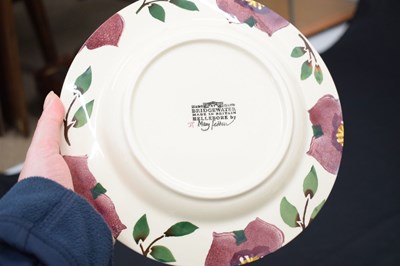 Lot 387 - Emma Bridgewater 'Hellebore' pattern tea and dinnerwares