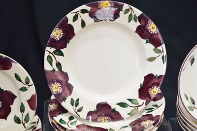 Lot 387 - Emma Bridgewater 'Hellebore' pattern tea and dinnerwares