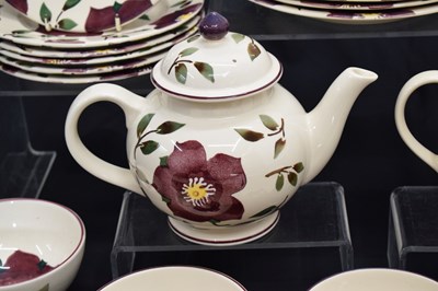 Lot 387 - Emma Bridgewater 'Hellebore' pattern tea and dinnerwares
