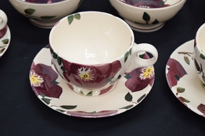 Lot 387 - Emma Bridgewater 'Hellebore' pattern tea and dinnerwares