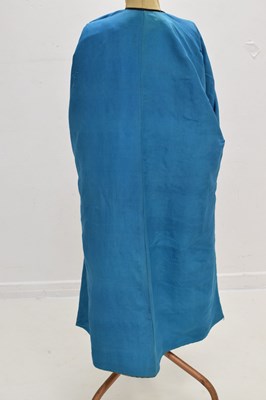 Lot 331 - Chinese silk 'dragon' robe