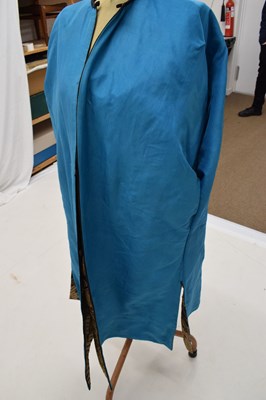 Lot 331 - Chinese silk 'dragon' robe