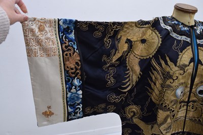 Lot 331 - Chinese silk 'dragon' robe