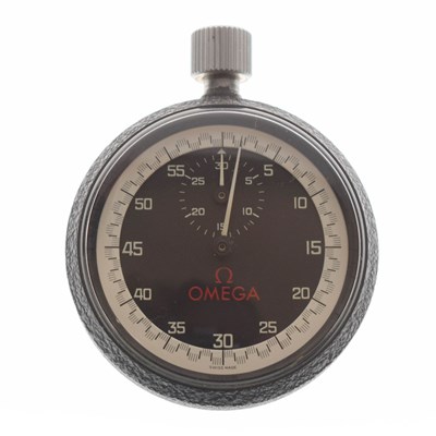 Lot 100 - Omega - Vintage stopwatch