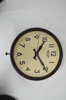Lot 410 - Smiths 'Sectric' bakelite framed electric wall clock