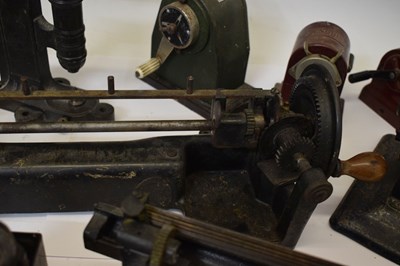 Lot 194 - Daude No.11 Paris cast iron hand operated punch