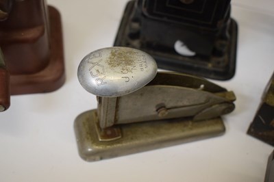 Lot 194 - Daude No.11 Paris cast iron hand operated punch
