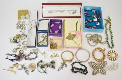 Lot 92 - Quantity of costume jewellery