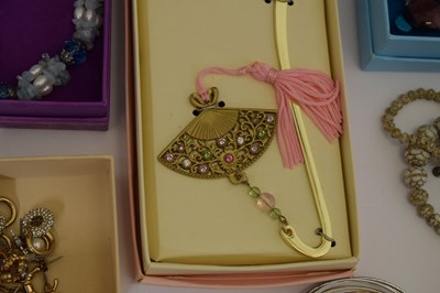 Lot 92 - Quantity of costume jewellery