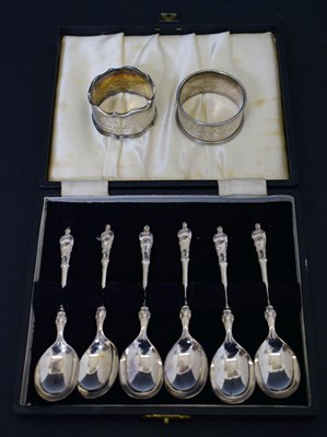 Lot 123 - Set of six Victorian silver apostle teaspoons, and two silver napkin rings