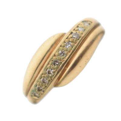 Lot 1 - 9ct gold diamond dress ring