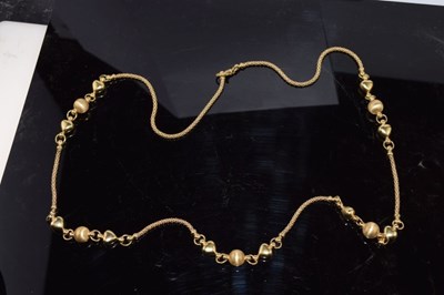 Lot 69 - 18ct gold fancy chain